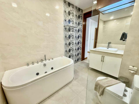 🌴 2-Bedroom Apartment for Rent / Sale – Kata–Karon, Phuket