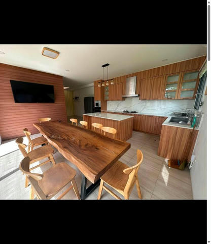 4 Beds 3 Baths - House