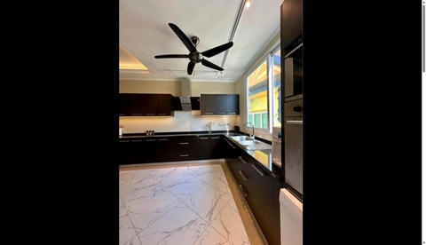 4 Beds 4 Baths - House