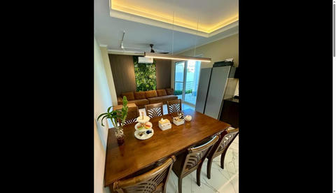 4 Beds 4 Baths - House