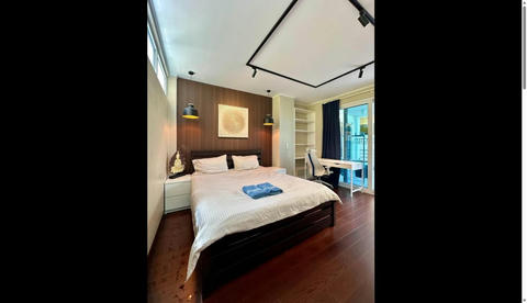 4 Beds 4 Baths - House