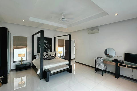 A Private 4 Bedroom Pool Villa For Rent