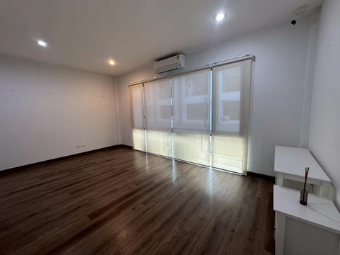 For rent/sale📍Townhouse, can be used as an office ( Tek_00049 )