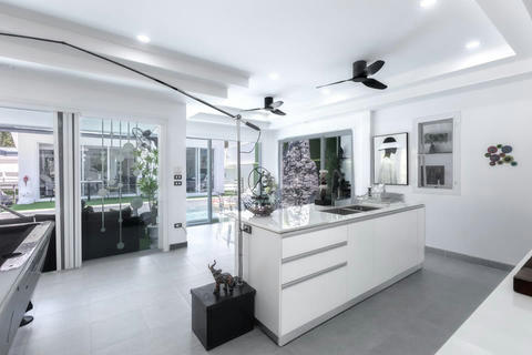 for Sale – Rent 5 bedrooms 5.5 bathrooms pool villa Rawai ( Tek_00073 )