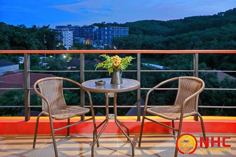 Naiharn Beach Condo 1Bed for rent