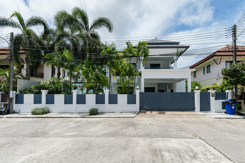 Newly renovated house in Permsap Villa