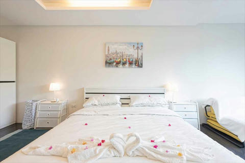 Rent and sell Lovely 4 stories town house ( Tek_00071 )