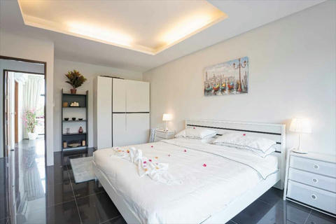 Rent and sell Lovely 4 stories town house ( Tek_00071 )