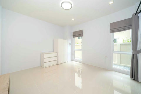 Single House for Rent / Sell
