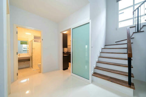 Single House for Rent / Sell