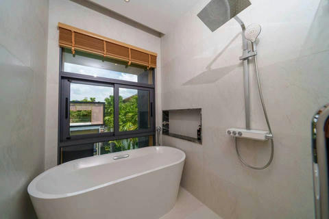 🏡 SPACIOUS 5-BEDROOM PRIVATE POOL VILLA | PRIME PHUKET LOCATION