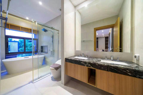 🏡 SPACIOUS 5-BEDROOM PRIVATE POOL VILLA | PRIME PHUKET LOCATION