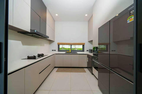 🏡 SPACIOUS 5-BEDROOM PRIVATE POOL VILLA | PRIME PHUKET LOCATION