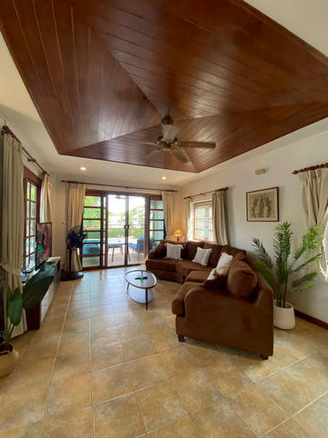 This cozy 3 bedrooms villa feels just like home, with everything you need ( Tek_00045 )
